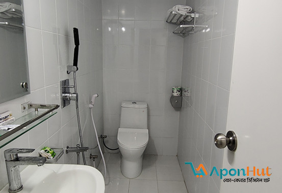 TO-LET One Room Studio Serviced Apartment with Modern Furniture in Bashundhara R/A.