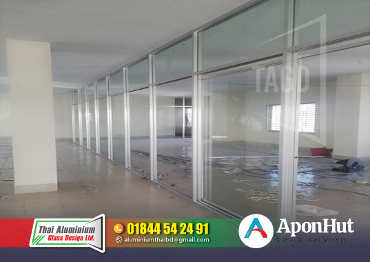 Cutting Wall Glass Spider Glass Partition