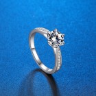 Diamond Claw Finger Ring